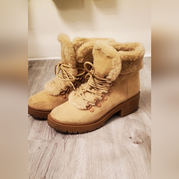 A New Day Betsy Faux fur-Lined Hiking Combat Boots Tan Camel Beige Size 7.5 - Picture 5 of 7